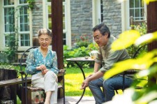 资阳坦言带老伴游遍中国(我和老伴去旅游)