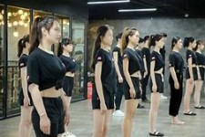 资阳兼职模特进修班(学生怎么兼职模特)
