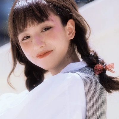 资阳伴游女生郑晓晴的资料