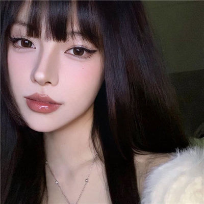 资阳伴游女生钟晚意的资料