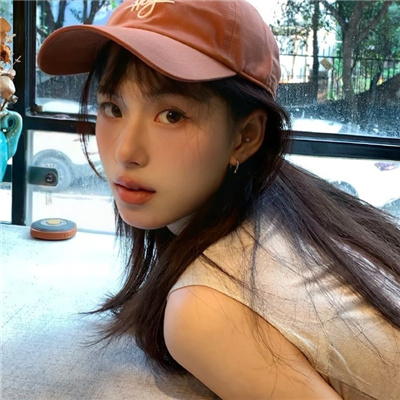 资阳伴游女生杨梦研的资料