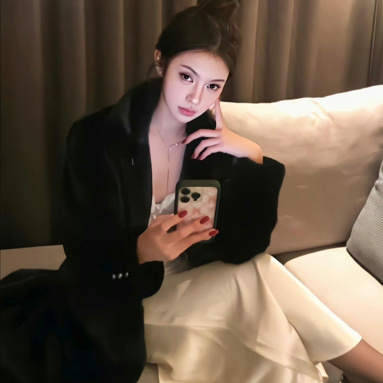 资阳伴游女生周语言的资料