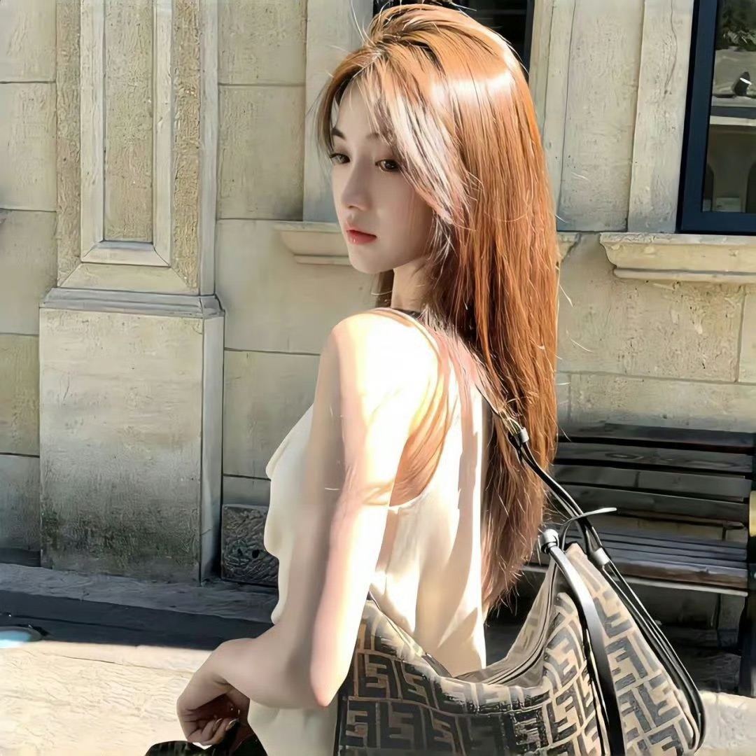 资阳伴游女生夏夏的资料