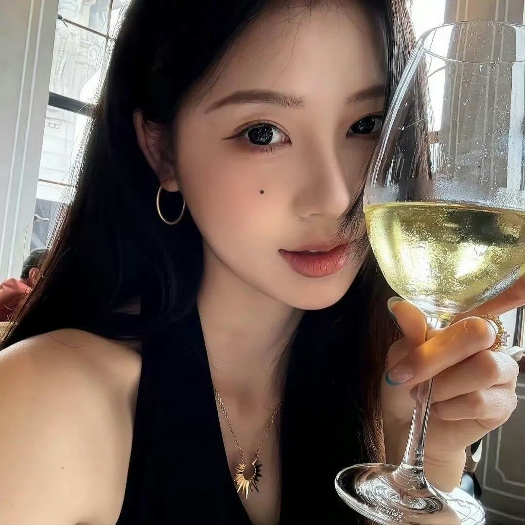 资阳伴游女生 | 张诗涵的资料